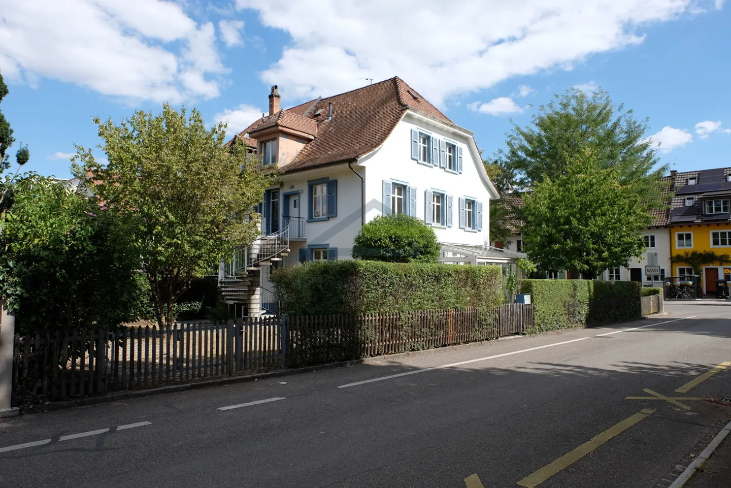 Exciting Opportunity: Beautiful Semi-Detached House with Apartment - Photo 1 of 13