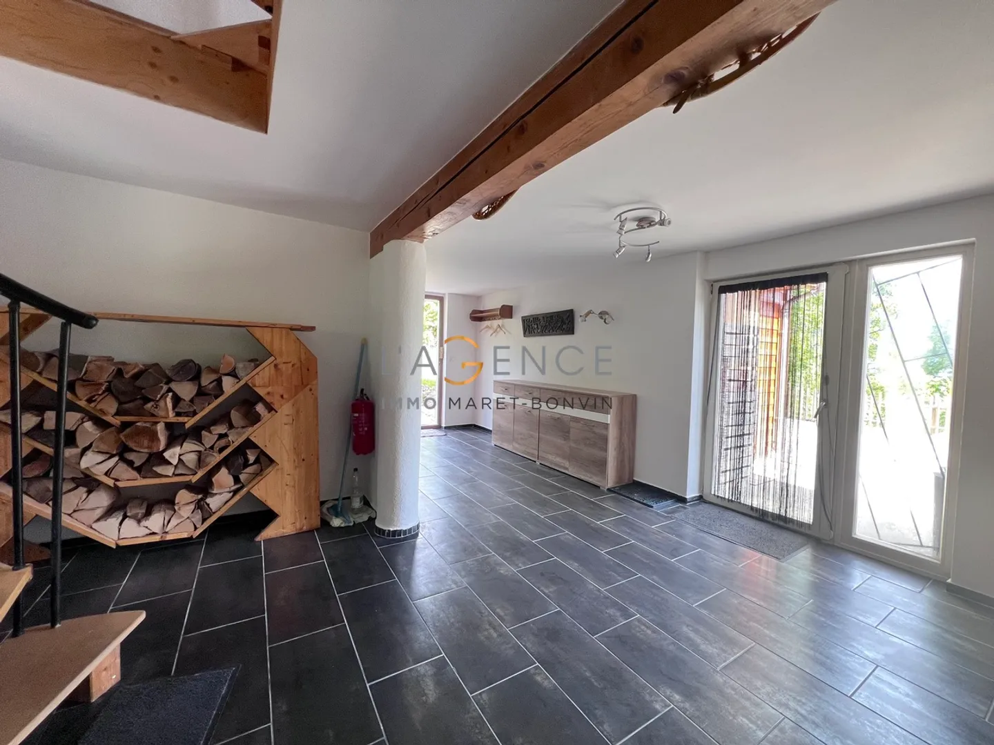 CHALET IN THE HEART OF NATURE OF 120 M2 ON A LAND OF 1609M2 - Photo 2 of 11