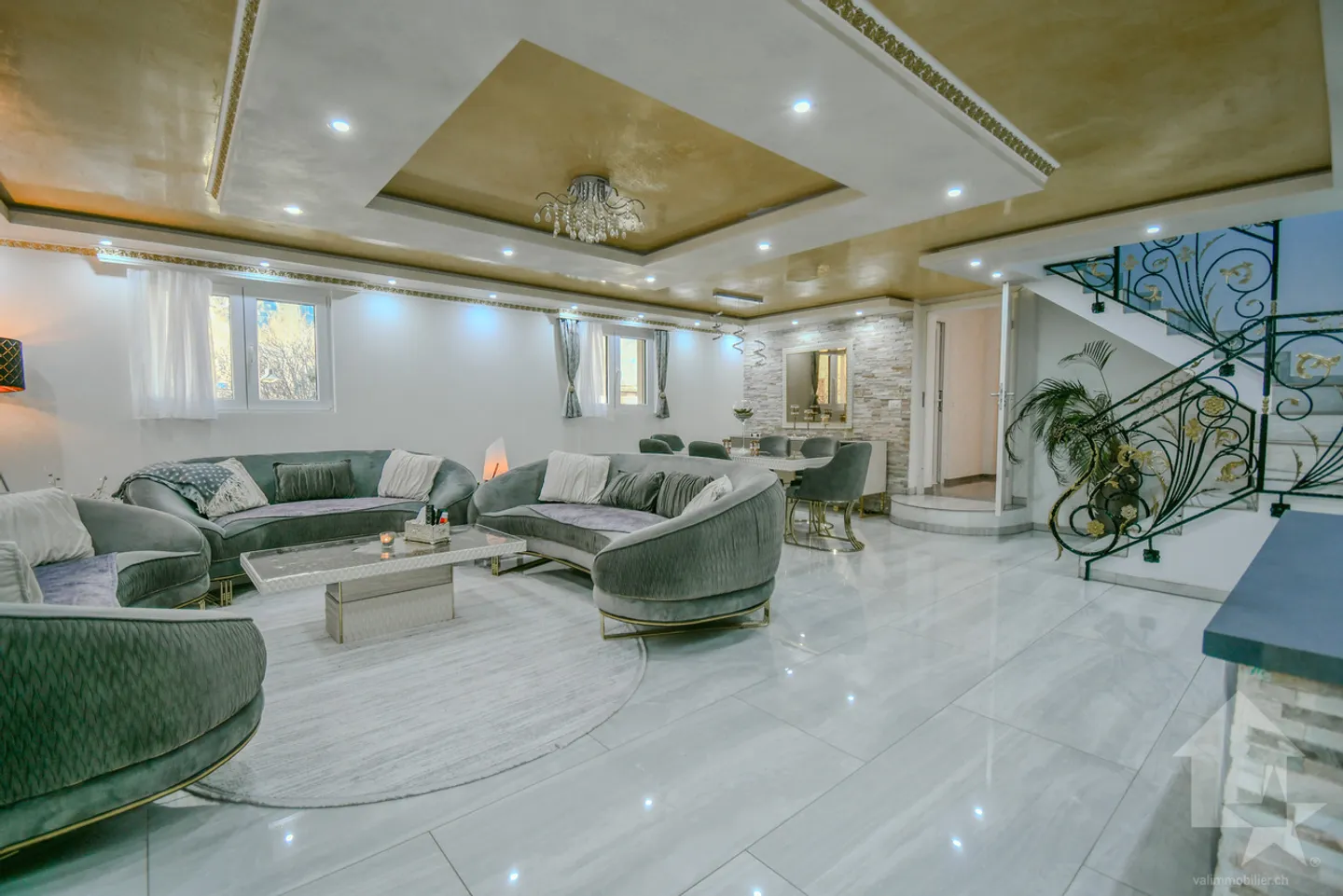 Large family home with adjoining apartment in Dorénaz - Photo 1 of 13