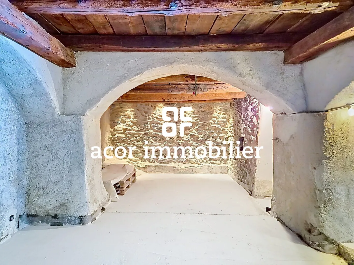 Village house with potential in the heart of Chamoson - Photo 4 of 7