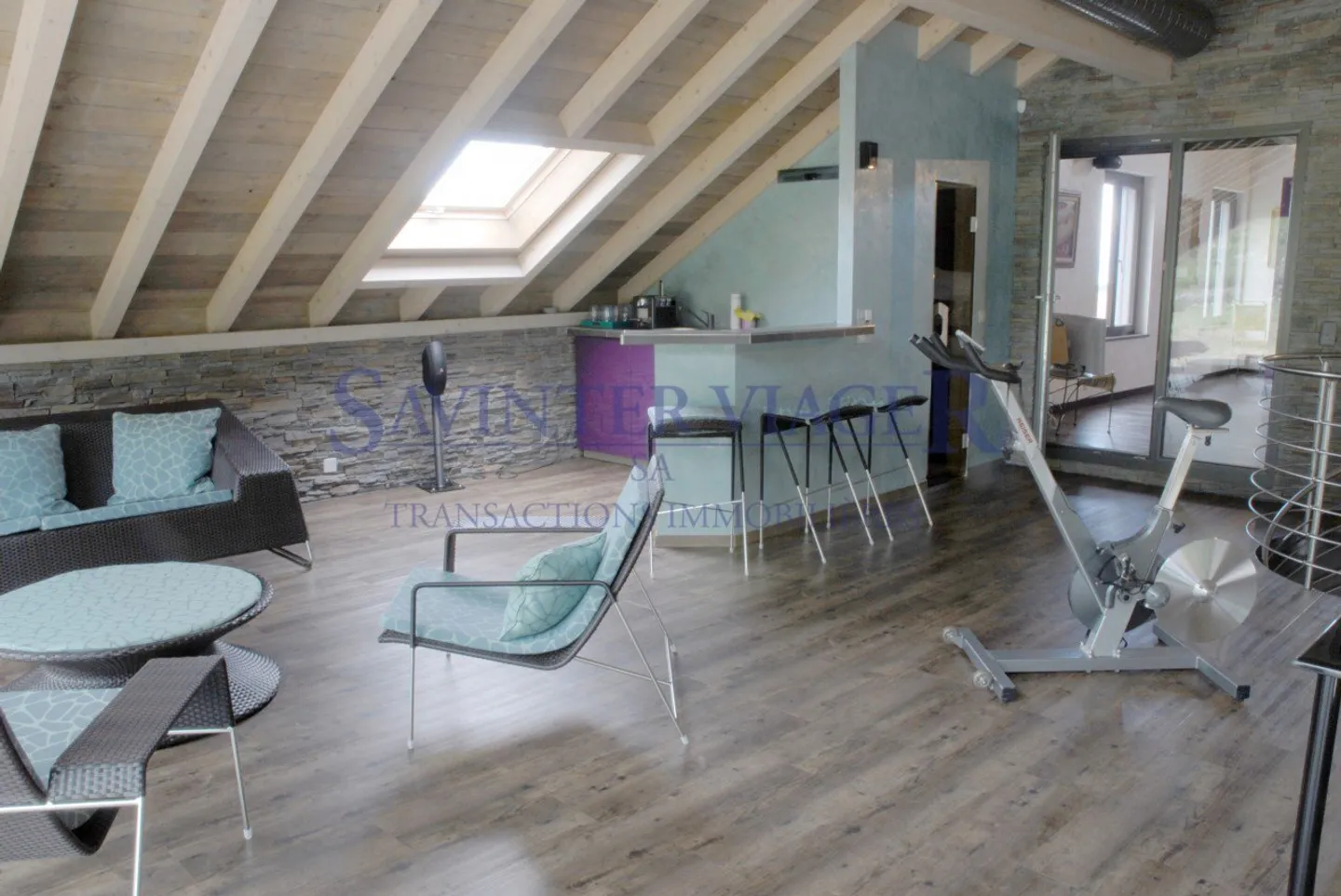 890 m² Wohnfläche Haus, 12+ Zimmer, 4.300 m² Grundstück - Umwandelbar in 3 Wohnungen - Montricher (VD) - Foto 10 von 12