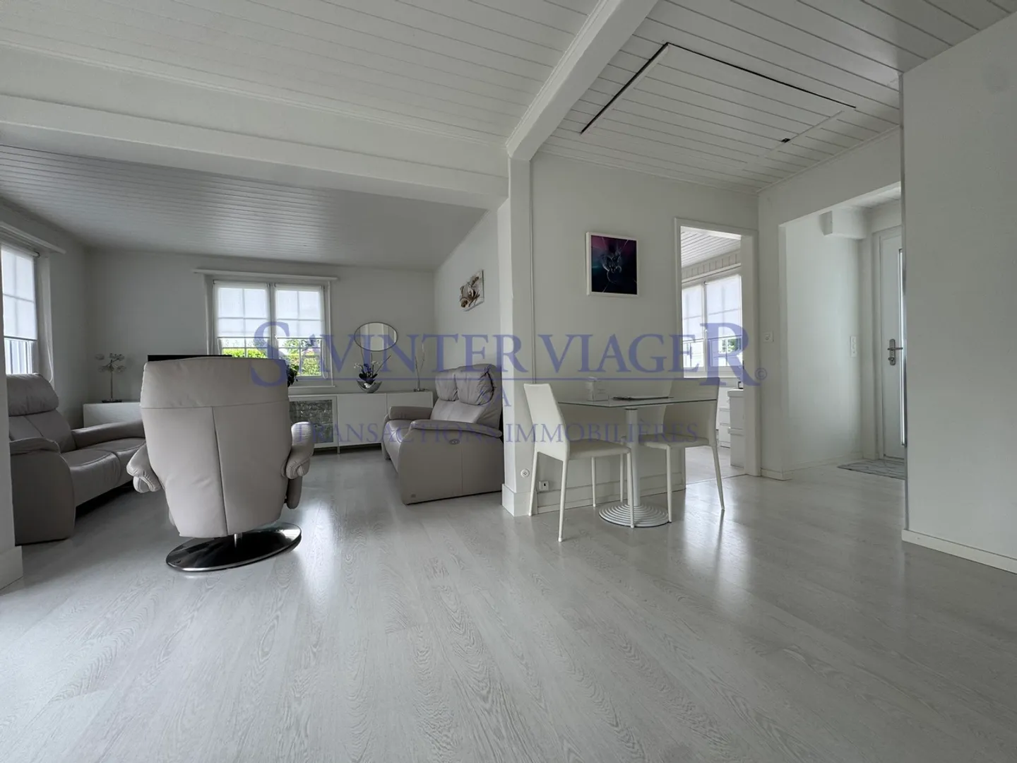 Charming villa ideally located in Commugny - Photo 5 of 13