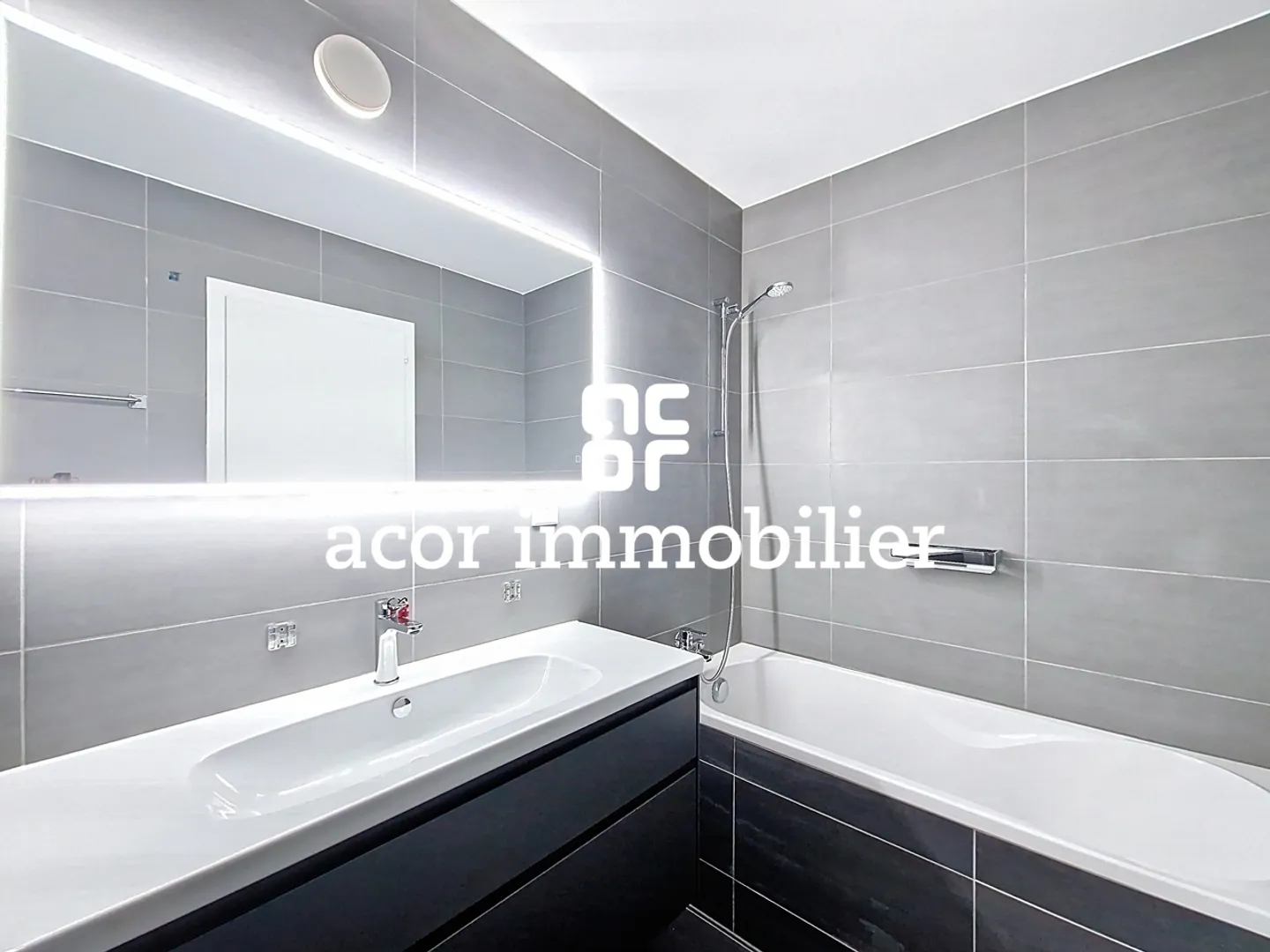 Wunderschöne 3,5-Zimmer-Wohnung in Sion renoviert! - Foto 4 von 5