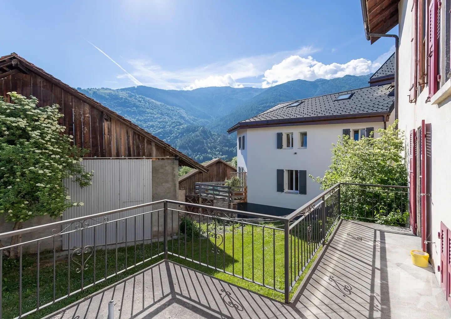 Maison villageoise à rénover, 10 pièces + locaux commerciaux, 400 m2 - Photo 7 of 13