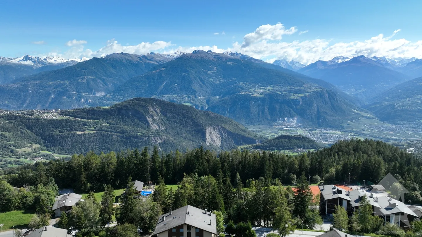 3730m2 Grundstück in Hotel- und Gemeinschaftswohnzone - Foto 1 von 7