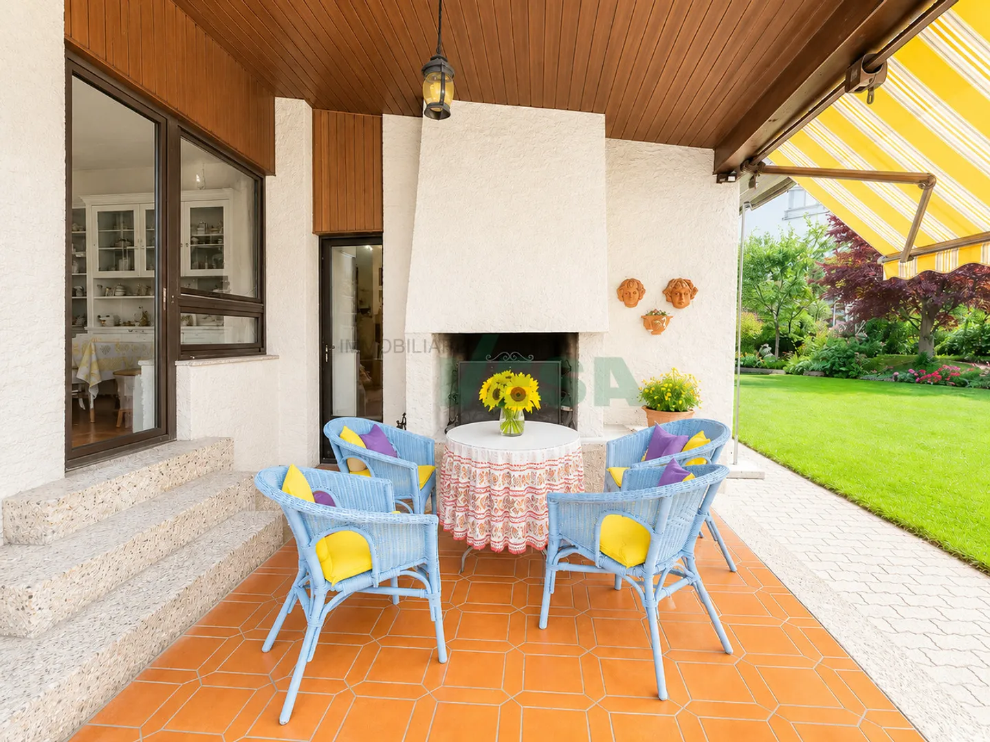 Cozy single-storey villa with beautiful garden and pool - Photo 8 of 13
