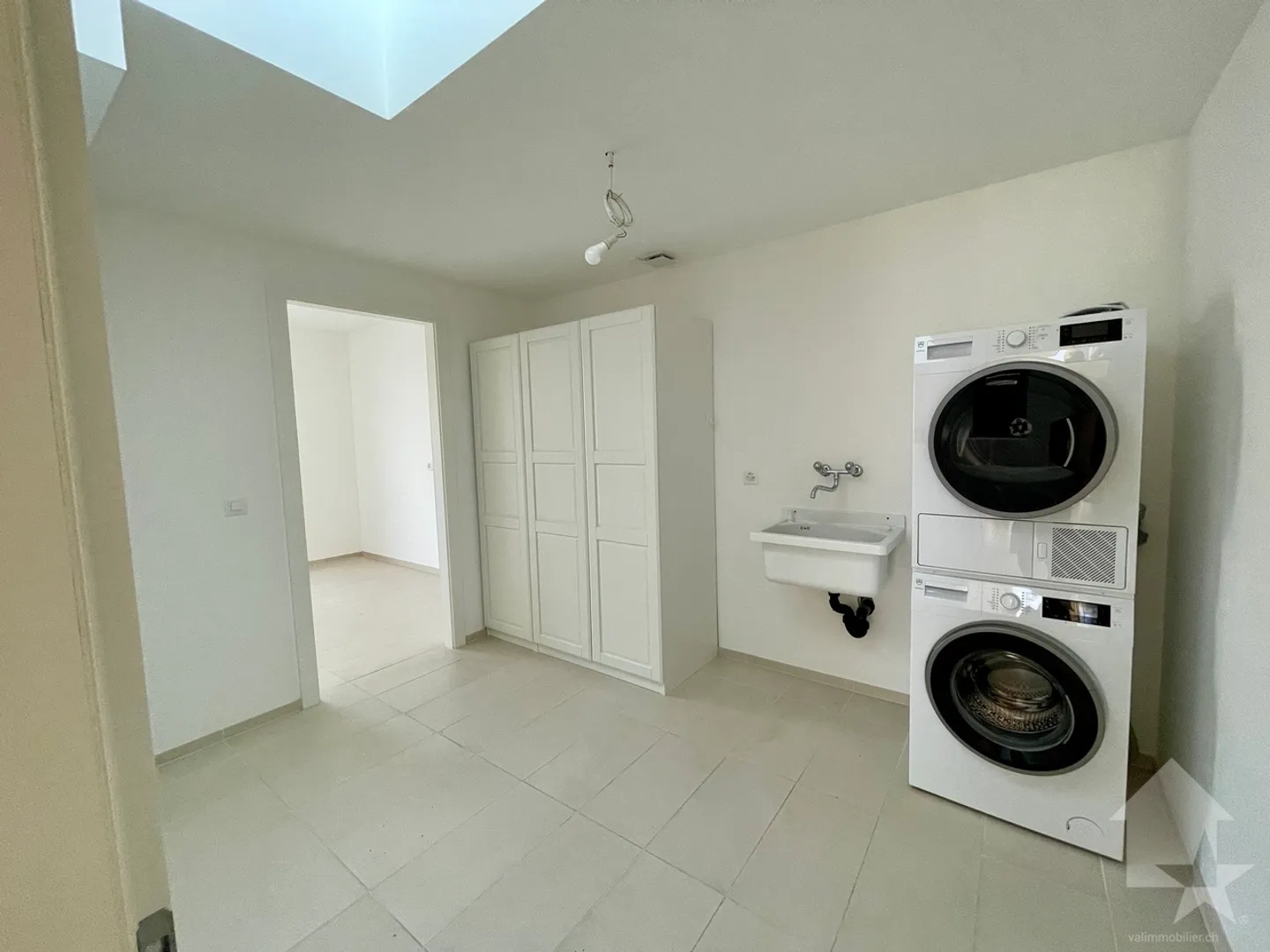 Appartement contemporain sur les hauts de Sierre avec vue panoramique - Foto 13 di 13