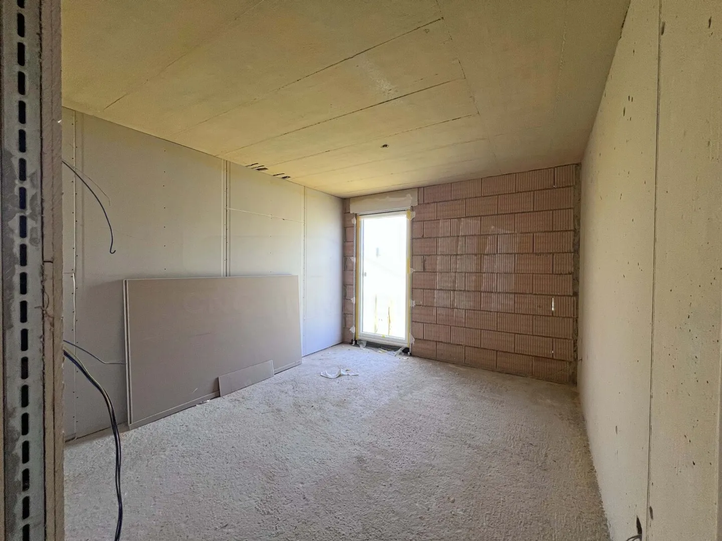2,5-Zimmer-Wohnung ganz oben im Gebäude! - Foto 7 von 13