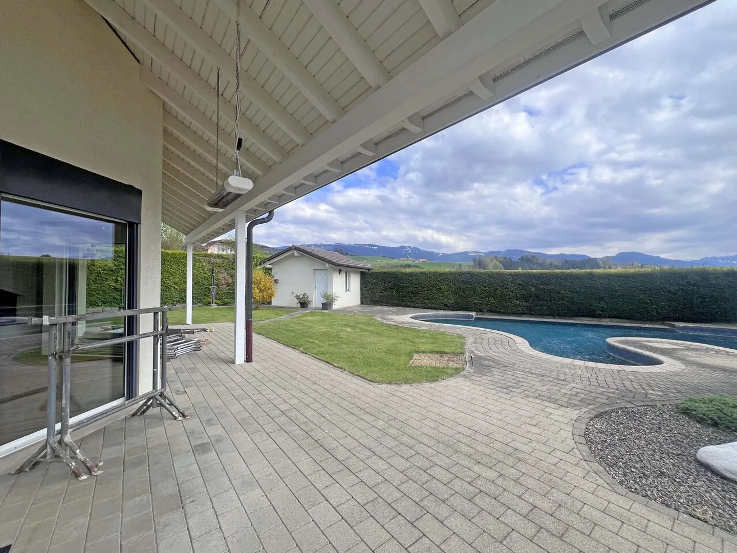 Spaziosa villa familiare con piscina - Foto 12 di 13