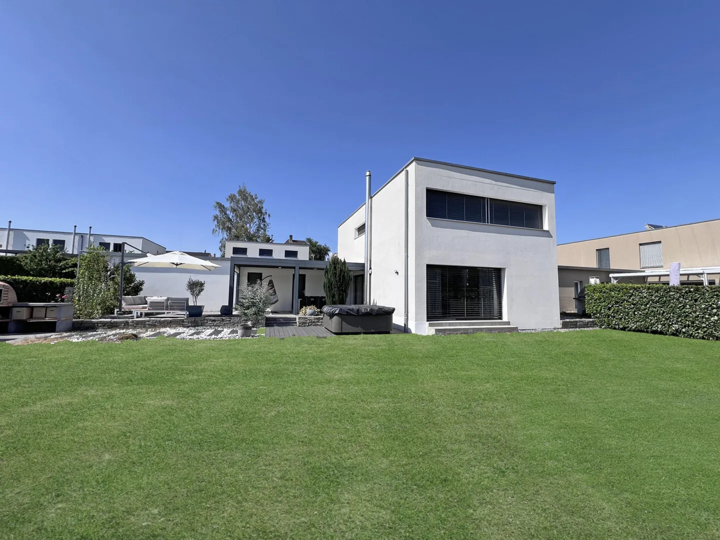 Villa individuelle et contemporaine de 5.5 pièces sans vis-à-vis - Photo 1 sur 10