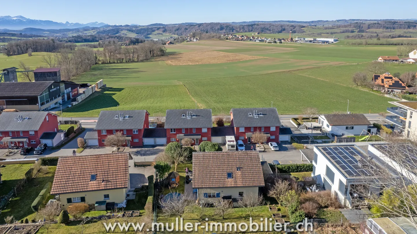 Superb individual villa with garden in Ursy - Photo 12 of 13