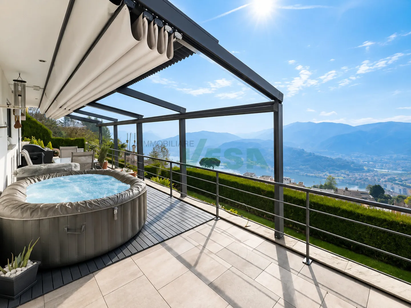Villa moderne et lumineuse mono-bifamiliaire avec une vue dégagée splendide - Photo 10 sur 13