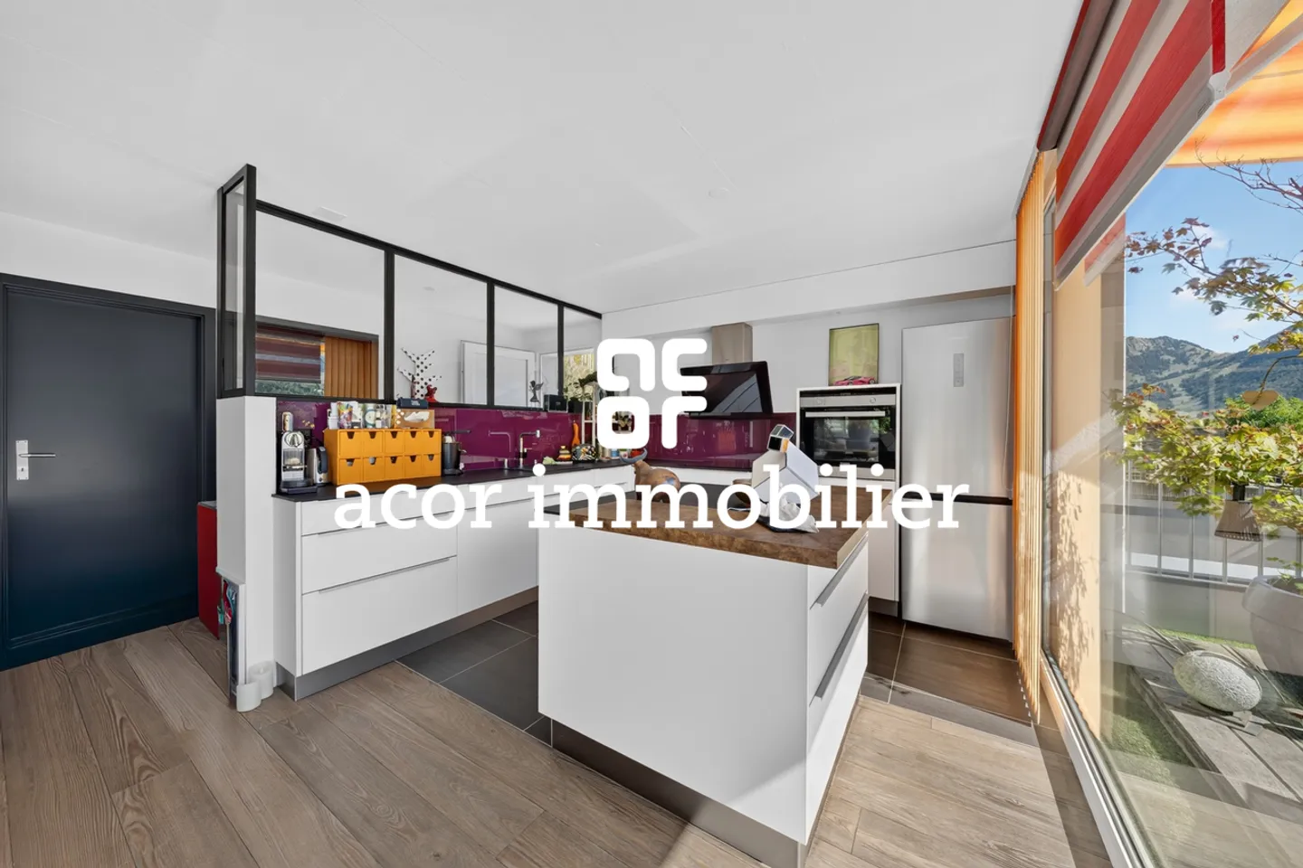 Charming 4-room apartment with panoramic view of the Vanils - Photo 3 of 10