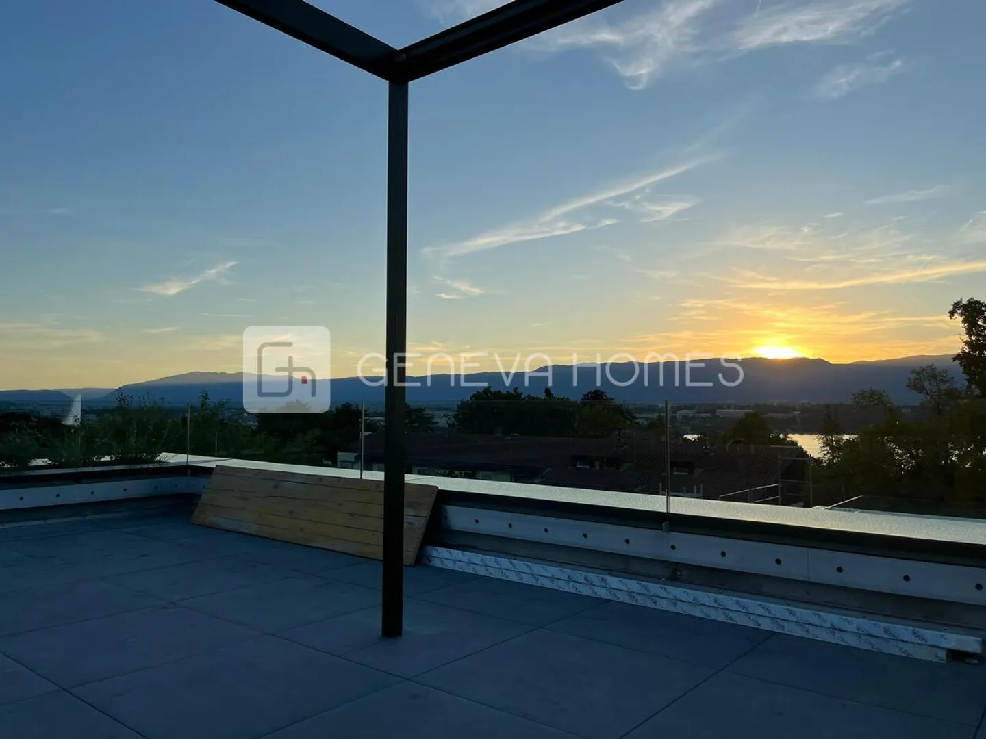 Magnificent 4.5-room penthouse in Cologny with rooftop - Lake view - Photo 6 of 9