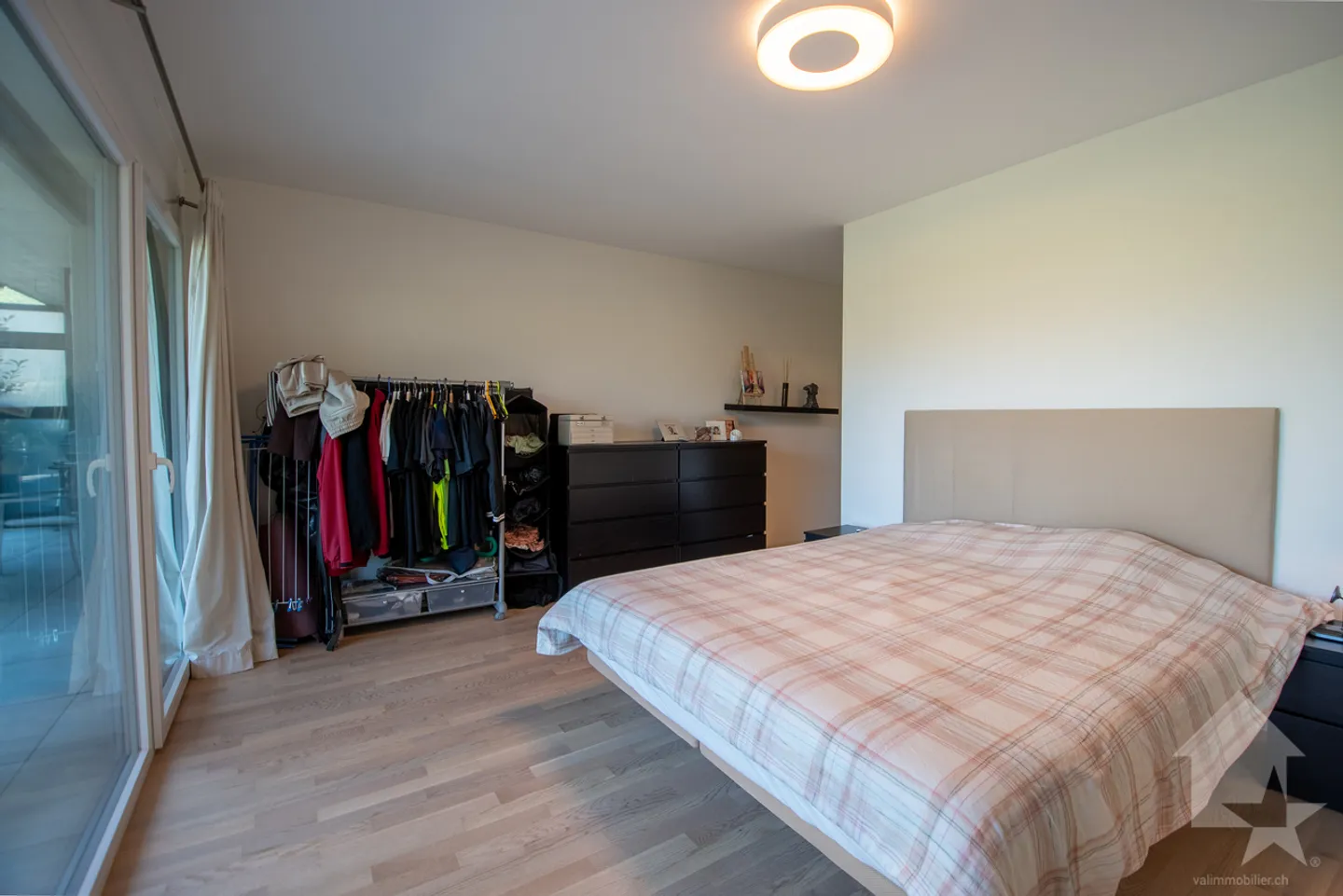 Appartement spacieux au rez-de-chaussée - Photo 12 sur 13