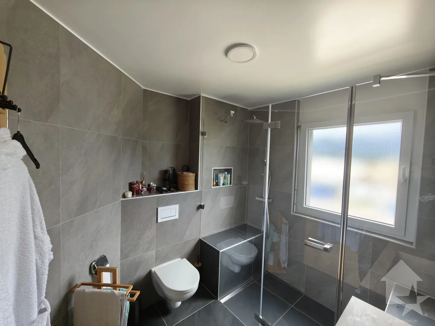 Monthey, superbe Wohnung mit 5,5 Zimmern - Foto 6 von 11