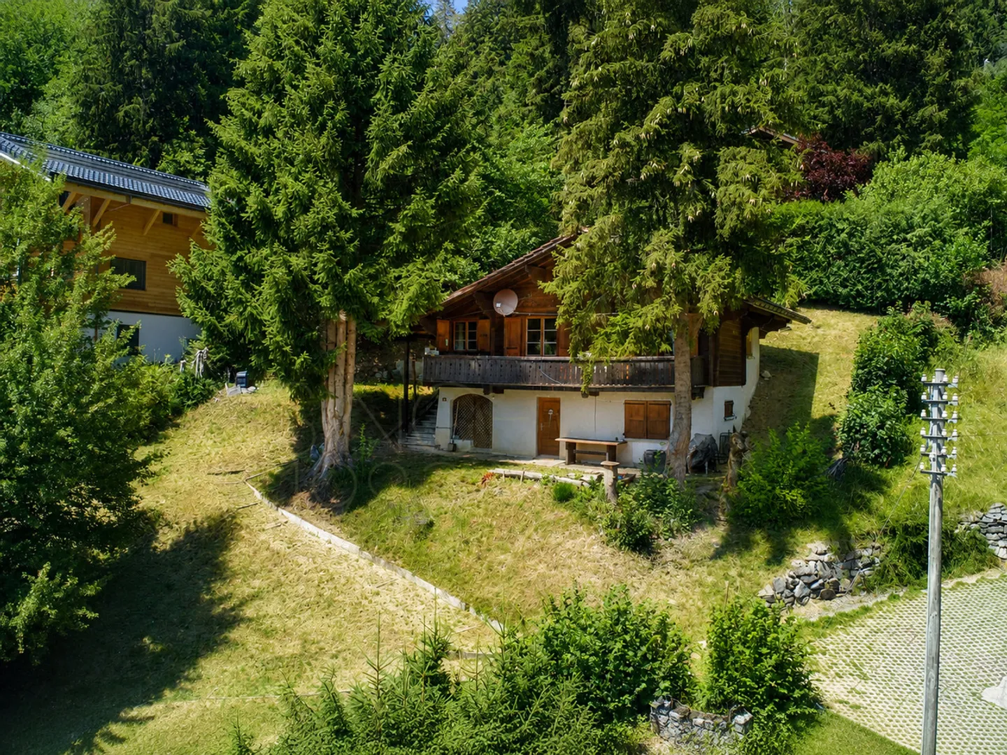 Chalet de 4,5 pièces à rénover à Gryon, vue et calme - Photo 1 of 13