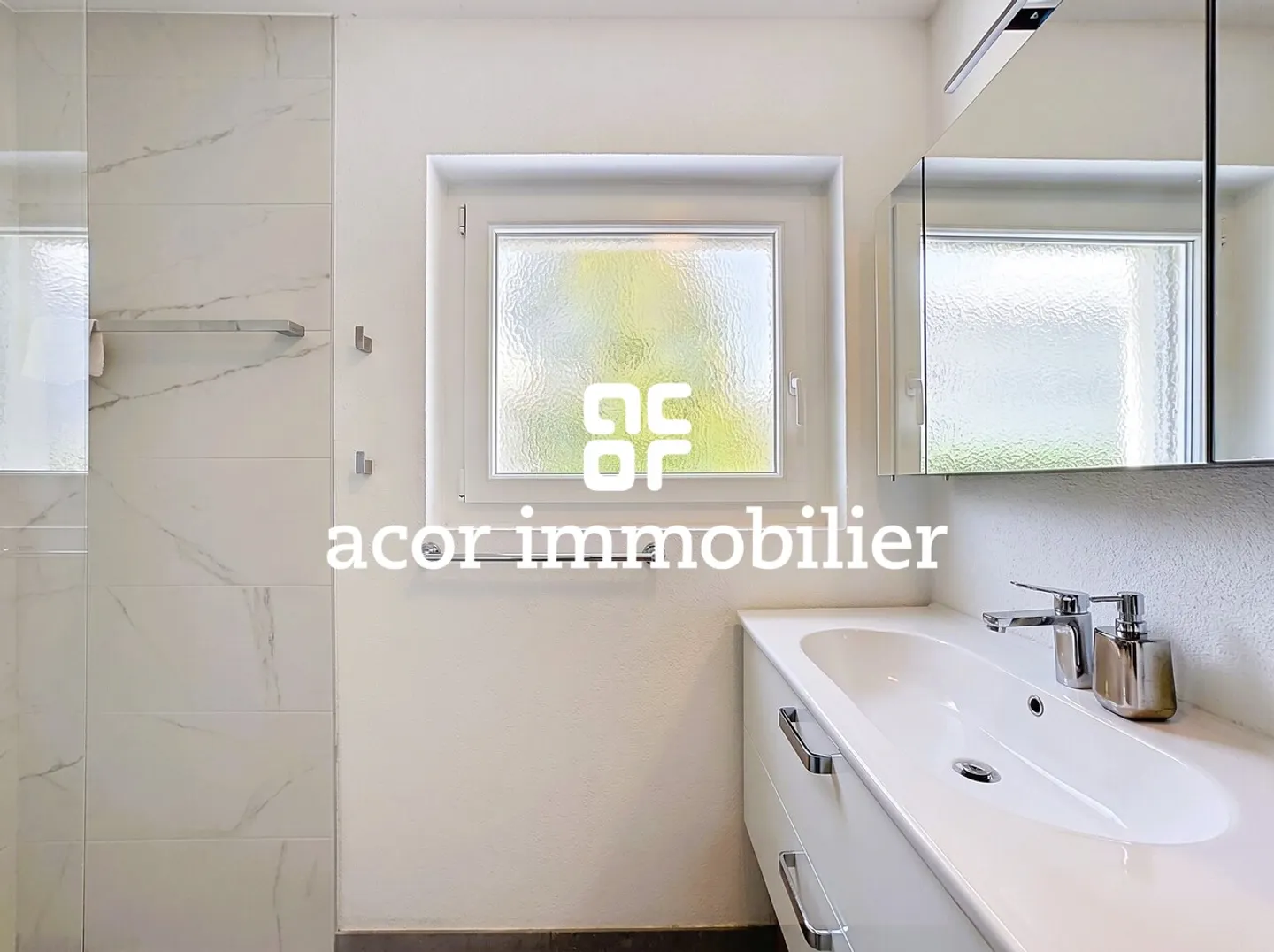 Sierre - Geräumige 3½ mit großer Terrasse! - Foto 8 von 9