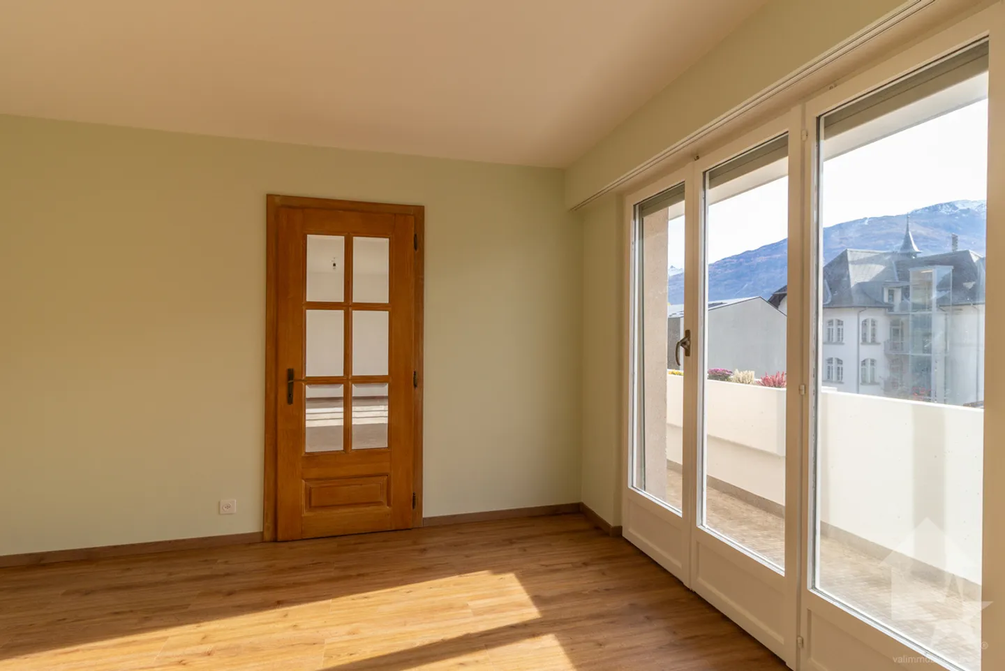 Spacieux appartement traversant 3.5 pièces idéalement situé - Foto 12 von 13