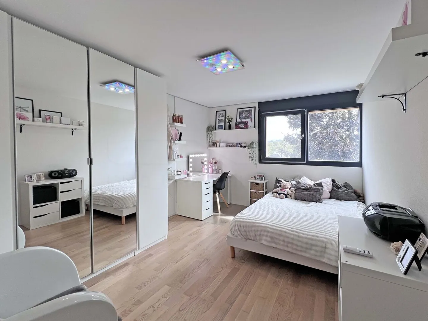 Maison mitoyenne contemporaine de 4.5 pièces - Photo 9 of 12