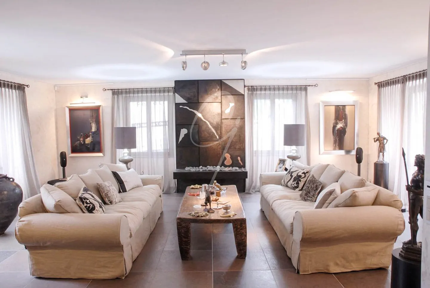 Exceptional Master House in the Heart of the Vaud Countryside - Photo 4 of 13