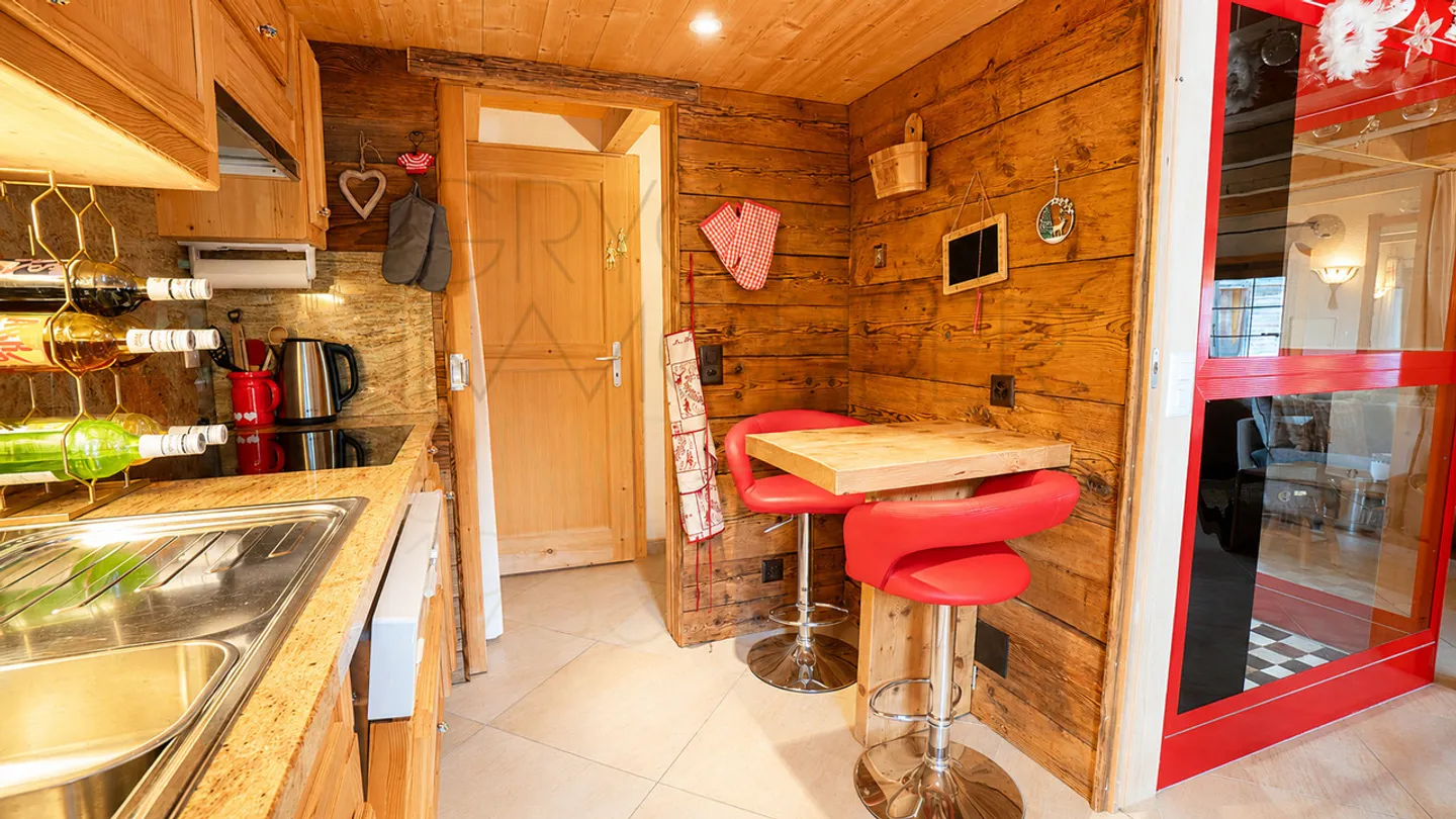 Chalet in Gryon - 110 m² fully renovated in the heart of the village - Photo 11 of 13