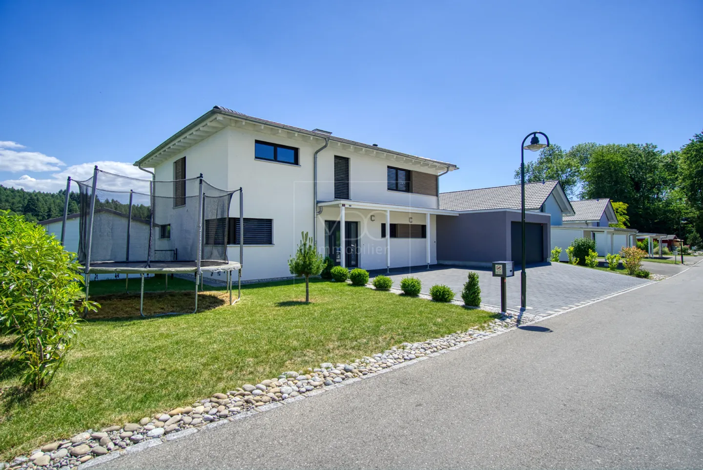 Beautiful contemporary villa 3 minutes walk from Lake Murten in Faoug - Photo 12 of 13