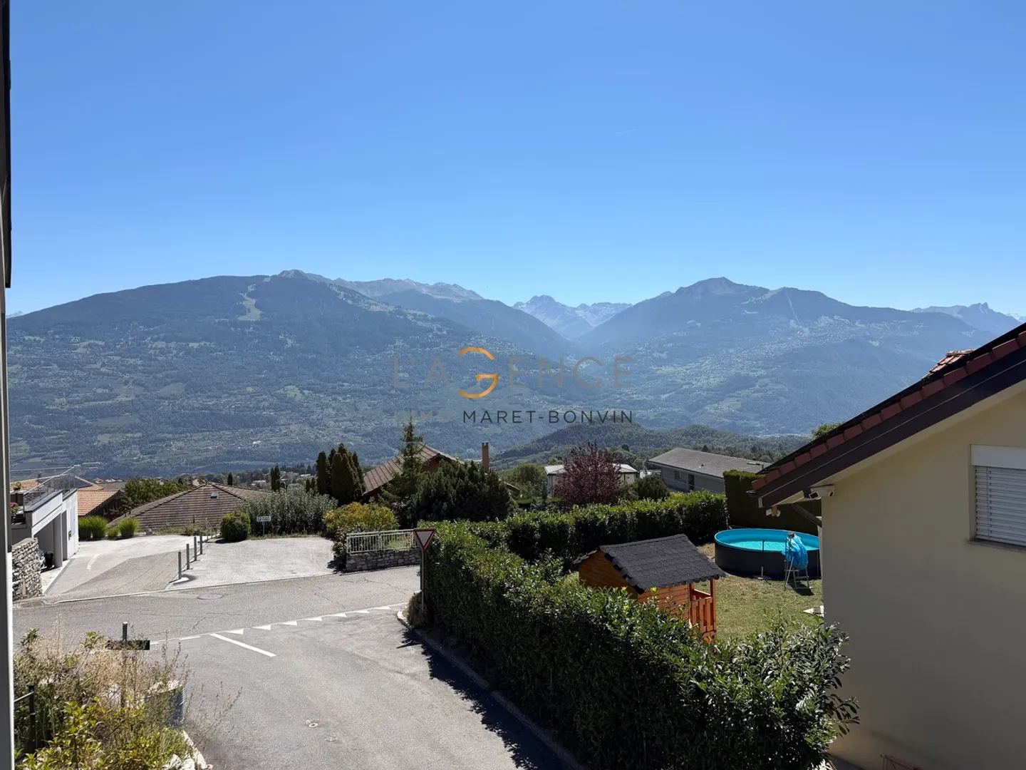 Appartement moderne avec grande terrasse - Photo 10 sur 10