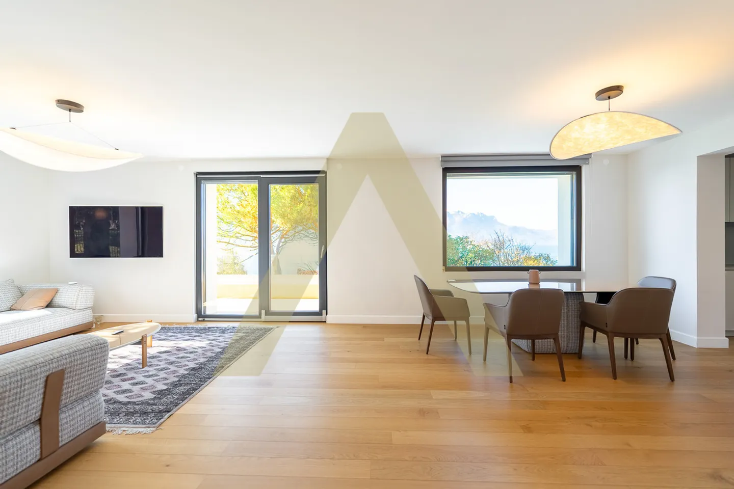 Splendida villa completamente ristrutturata con vista lago - Foto 5 di 13