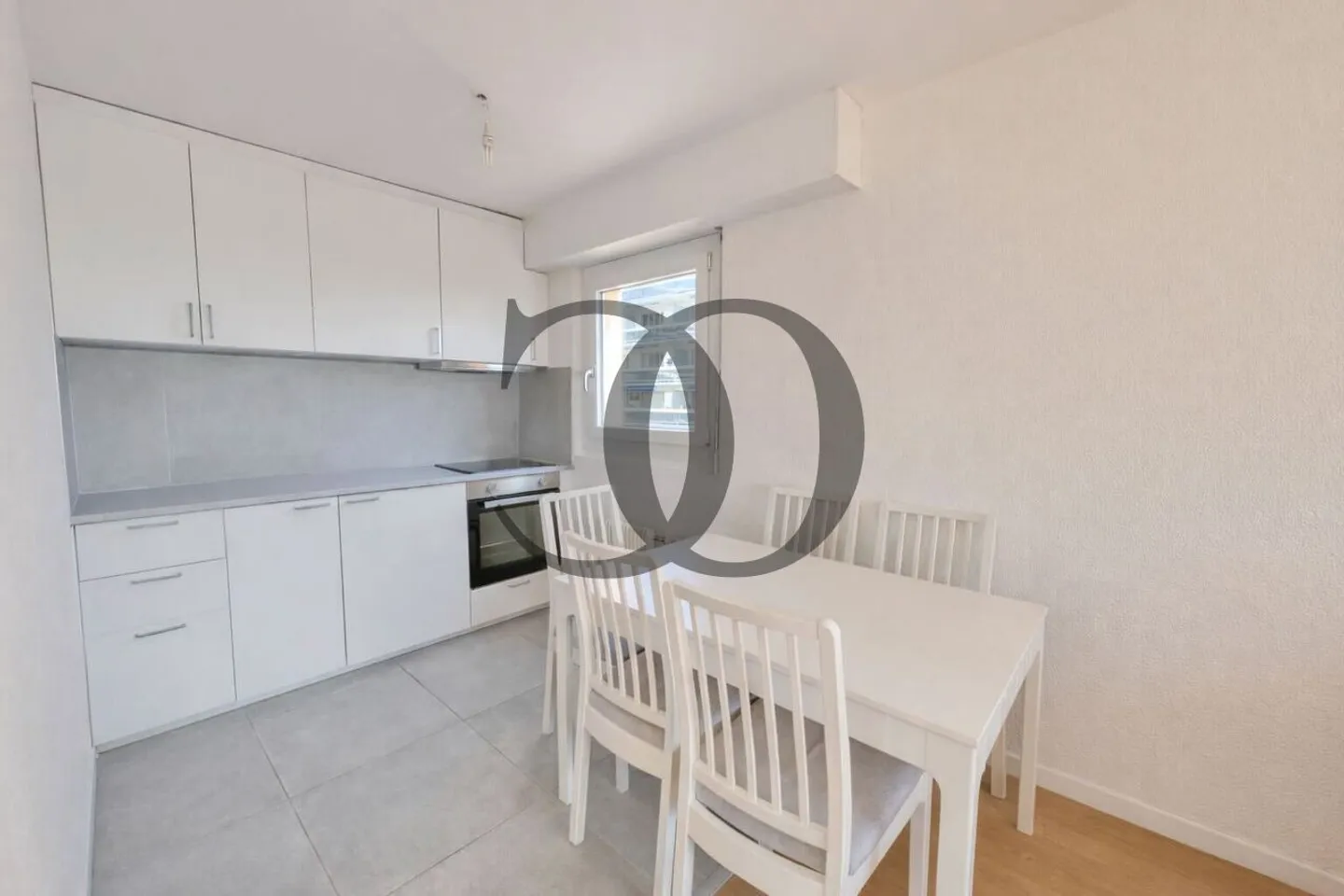 Appartement Charmant Rénové - Photo 3 sur 7