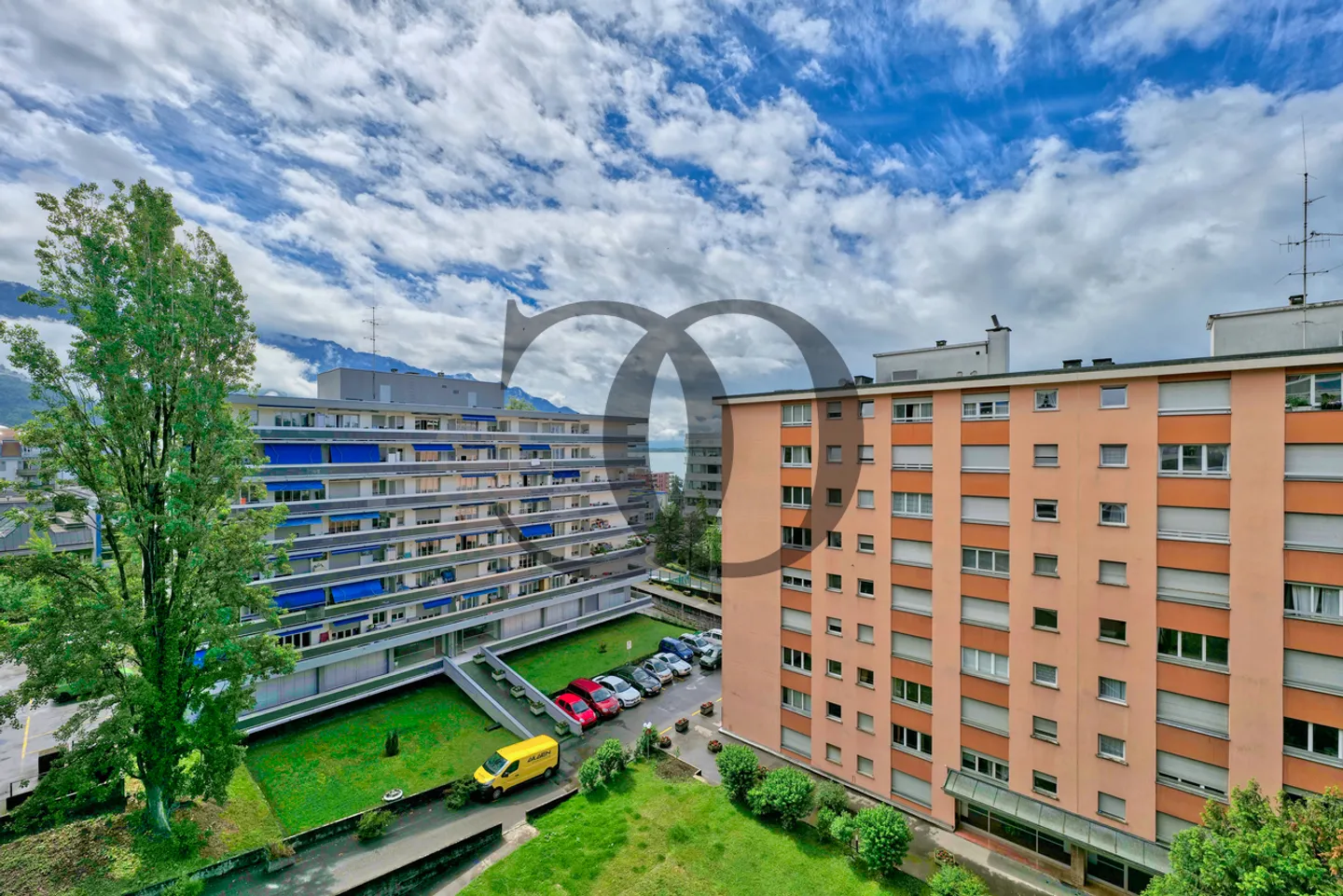 Exklusiv! 2,5-Zimmer-Wohnung mit Seeblick - Foto 1 von 11