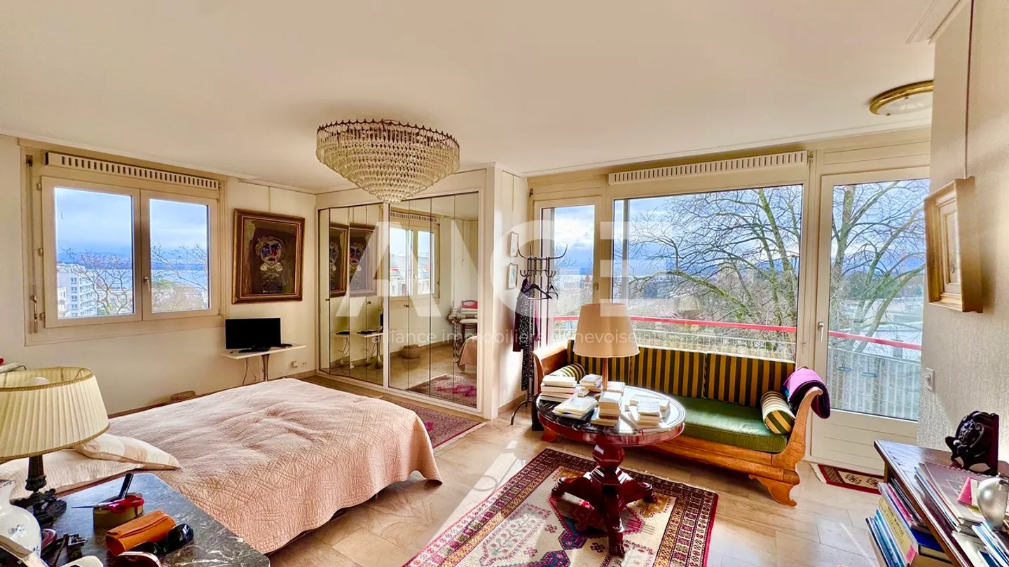 6 rooms with lake view in Versoix - Photo 2 of 3