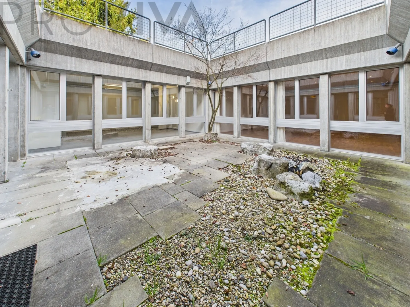 Vielseitiges Wohn- und Geschäftshaus - Foto 3 von 8