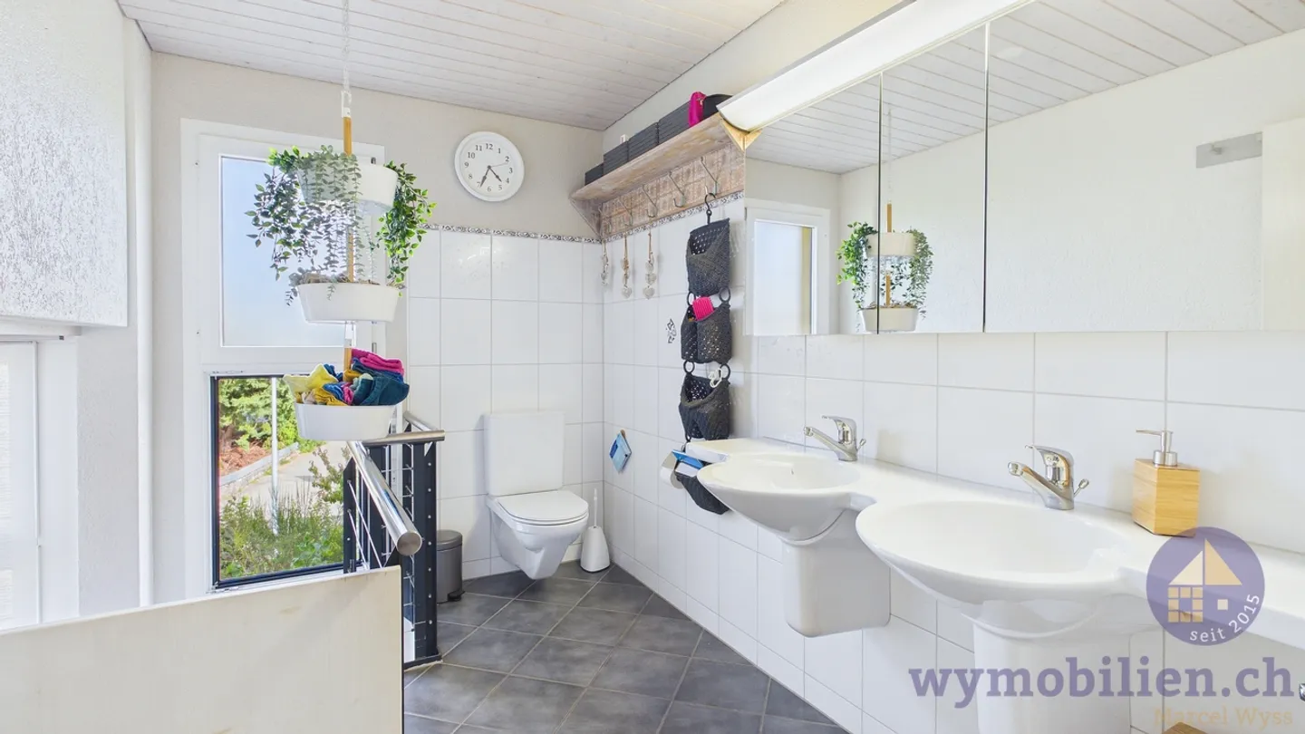 Casa con 258m2 di superficie abitabile e un potenziale d'uso illimitato - Foto 9 di 13
