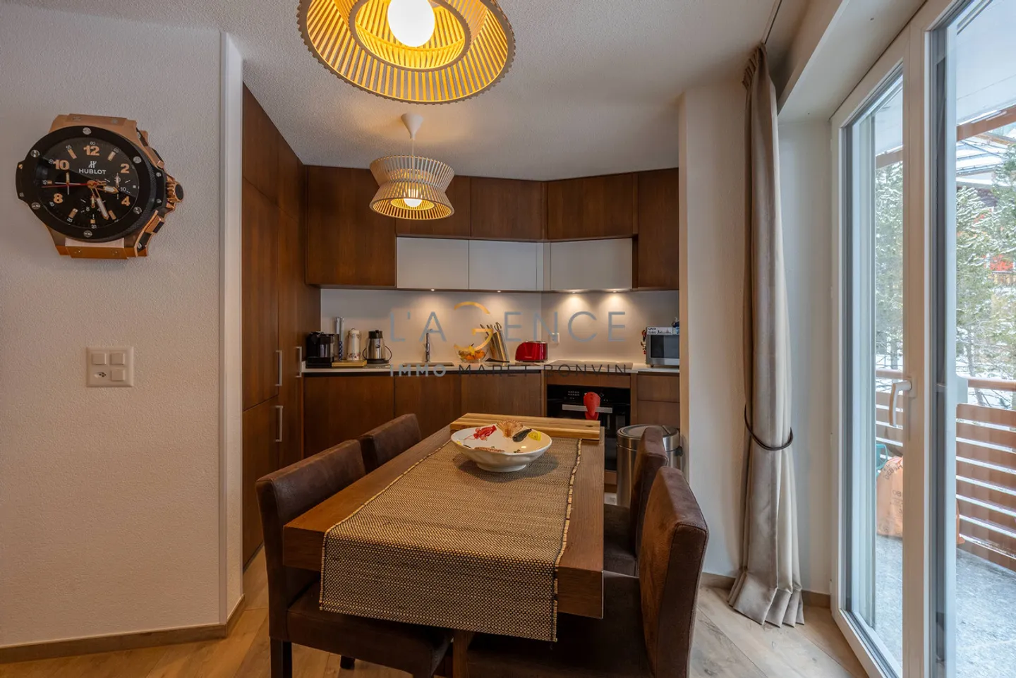 Exceptionnel - Duplex de 5.5 pièces au centre de la station - Photo 4 sur 13