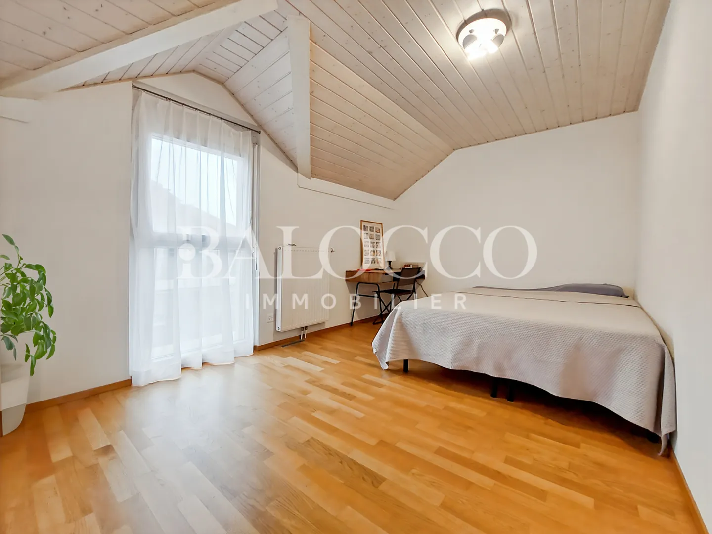 Sehr schöne Wohnung mit Terrasse, ruhig - Foto 4 von 8
