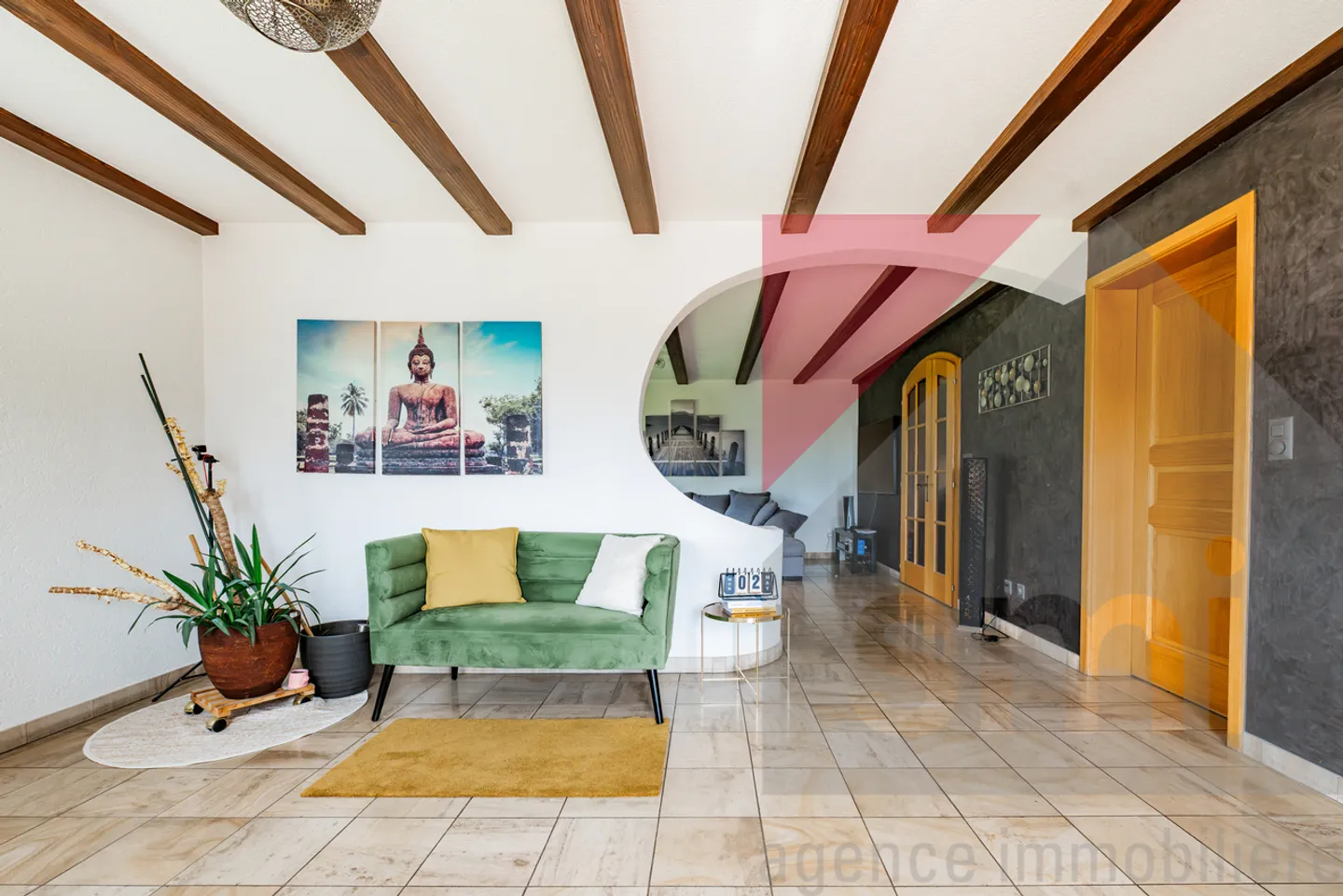 Bequeme Villa mit unabhängigem Studio, Grundstück von 1055m2 - Foto 8 von 13