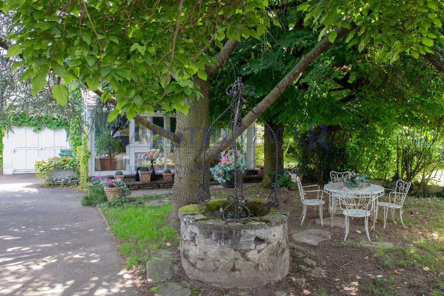 Corsier, Villa in a Green Environment - Photo 5 of 10