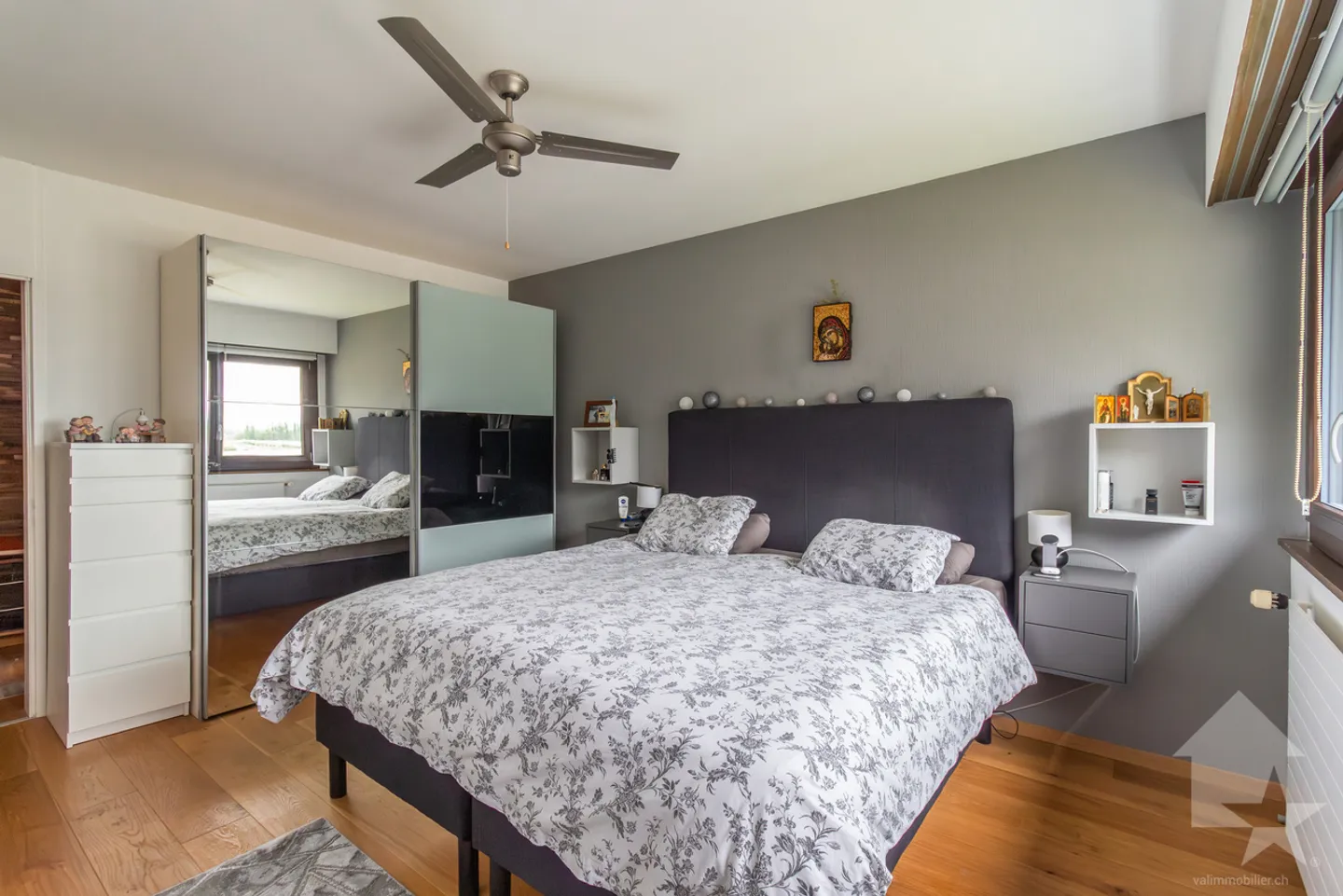 Charmante 5,5-Zimmer-Duplex-Penthouse vollständig geschmackvoll renoviert - Foto 9 von 13