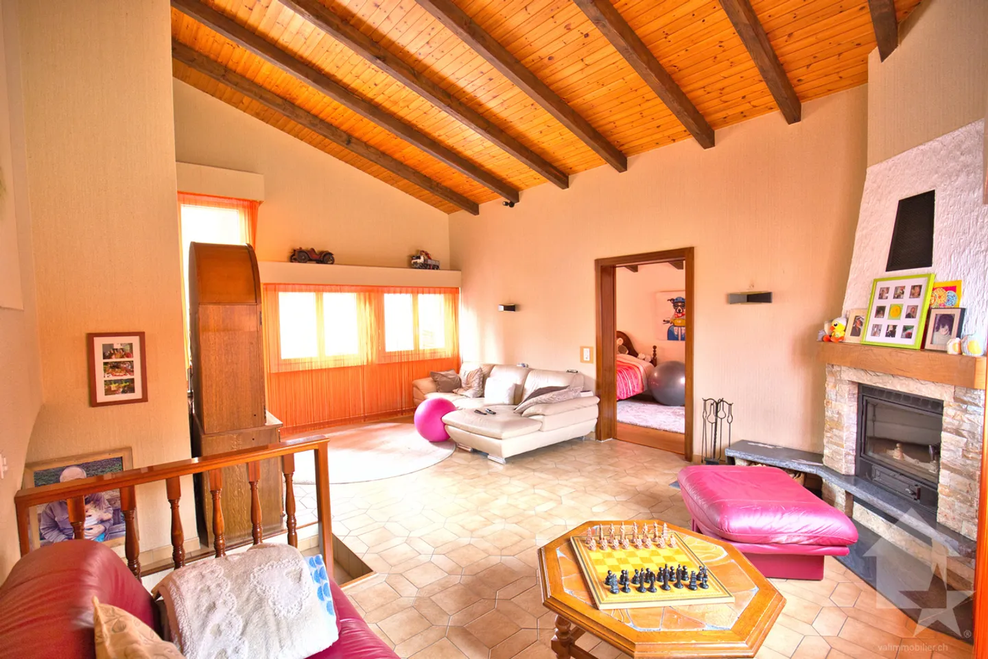4,5-Zimmer-Wohnung mit Garage + Parkplatz, kleine PPE 2 Wohnungen - Foto 3 von 13