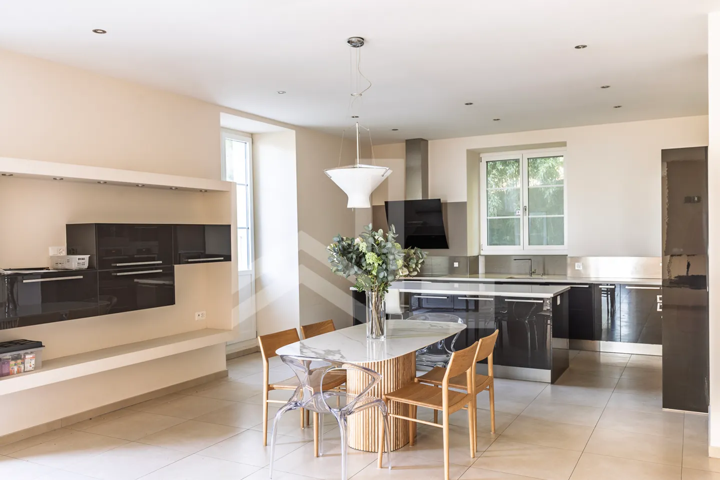 Charming and Characterful House with Panoramic View - Photo 5 of 13