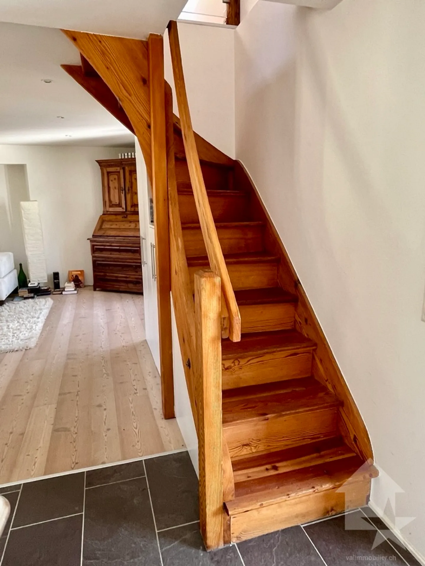 Old house partially transformed: 1 duplex and 1 level to be developed - Photo 10 of 13