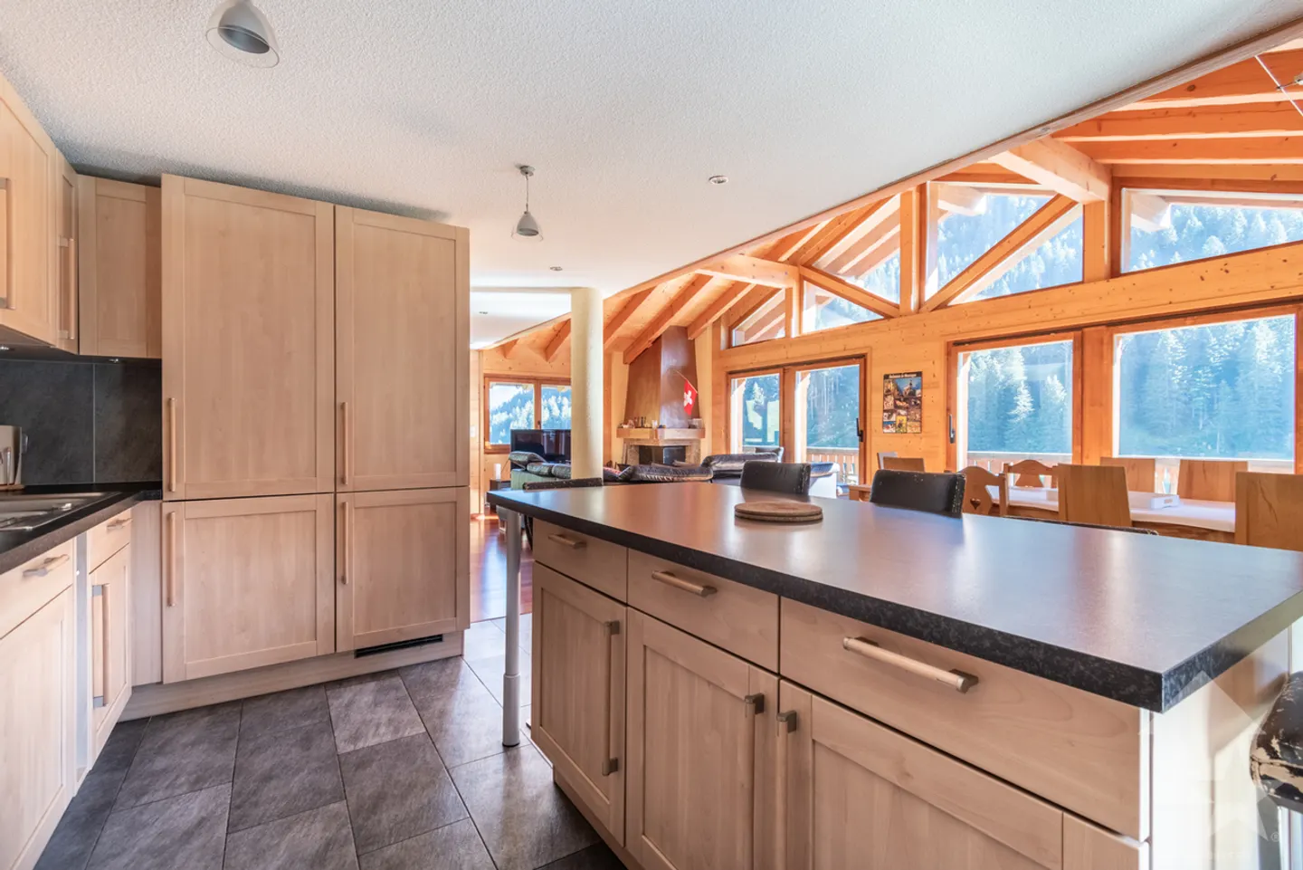 Prestigeträchtiges Chalet in Morgins - 4 Schlafzimmer, Studio und Garten - Foto 6 von 13