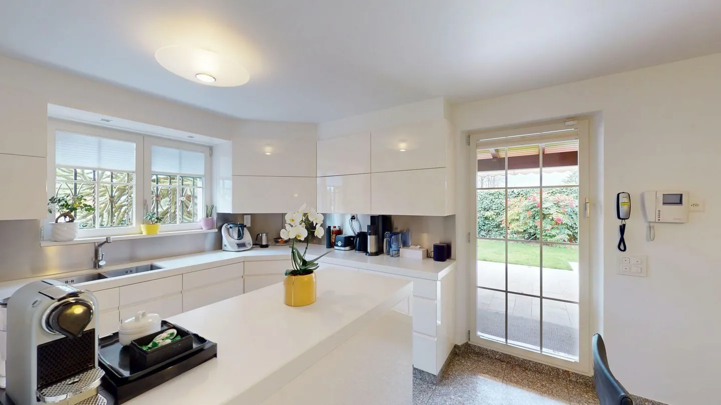 398 m2 abitabili - Casa familiare completamente ristrutturata! - Foto 3 di 5