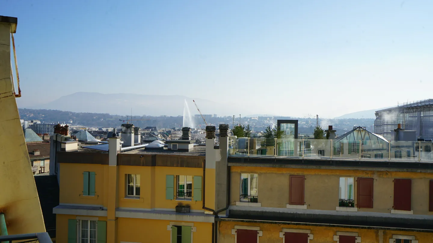 Vente en nom d'un lot de quatre appartements. - Photo 3 of 4