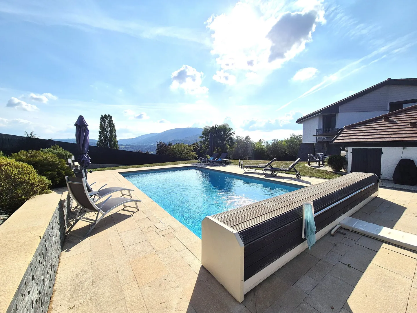 Individual Villa with Pool - Thônex / Neighboring France - Photo 1 of 13