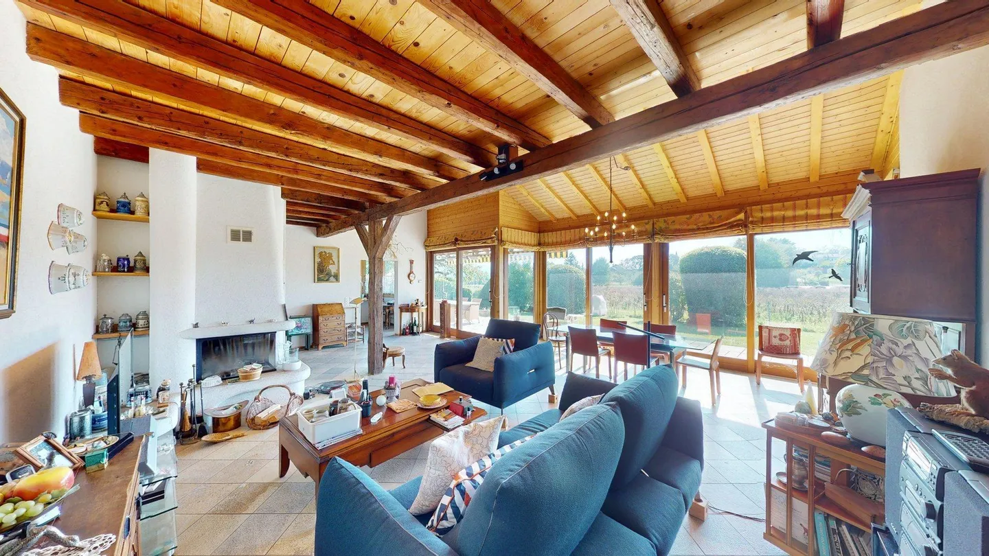 Una casa da reinventare, un ambiente di vita da amare. - Foto 3 di 9