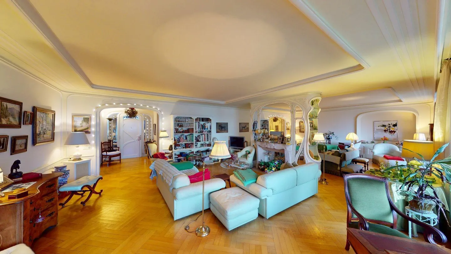 Exceptional Apartment - Lake Geneva View - Photo 2 of 4