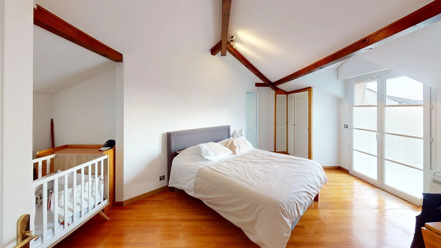 Linke Ufer - Individuelle Villa mit Schwimmbad. - Foto 6 von 8