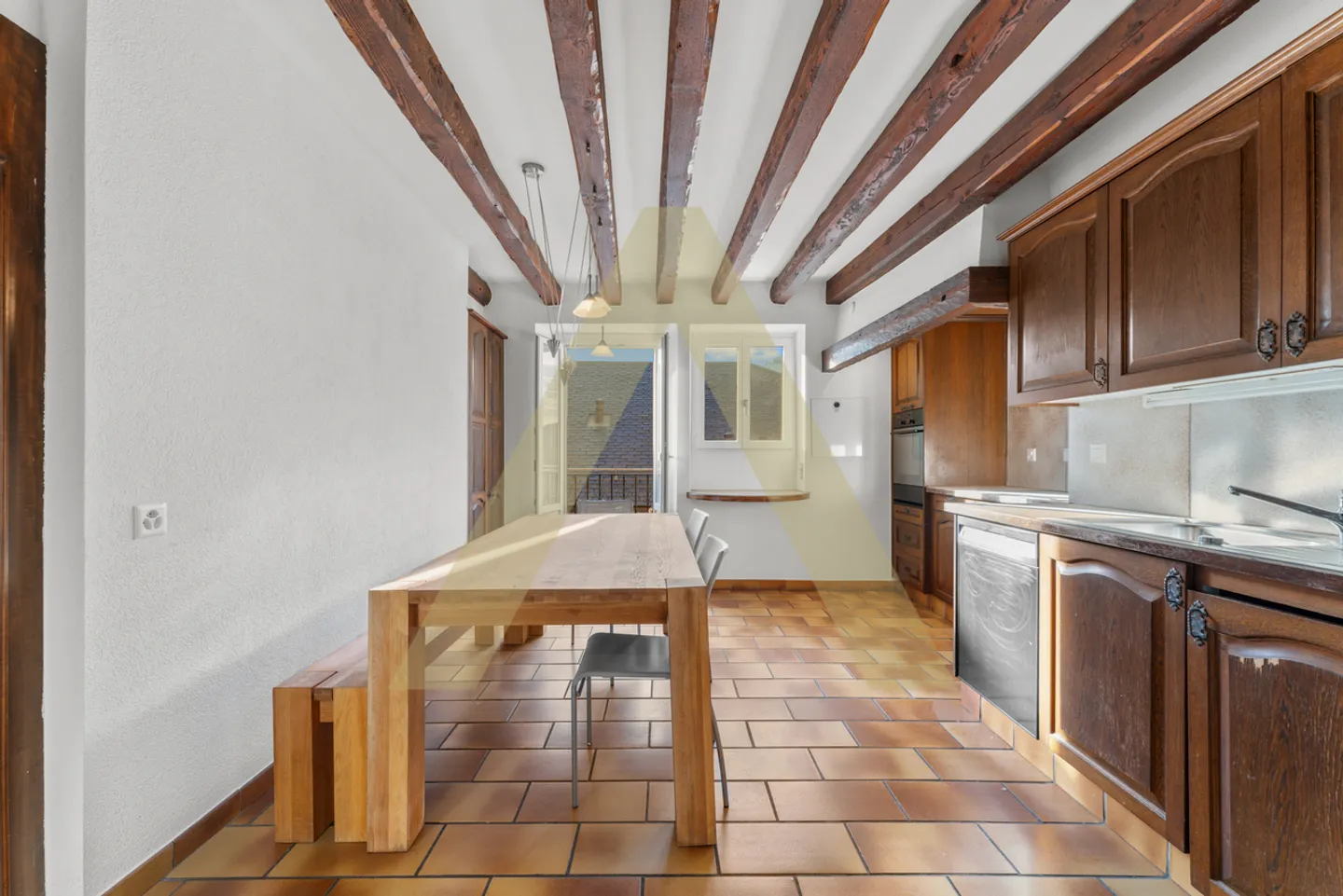 Duplex con molto carattere nel centro storico di Sion - Foto 3 di 8